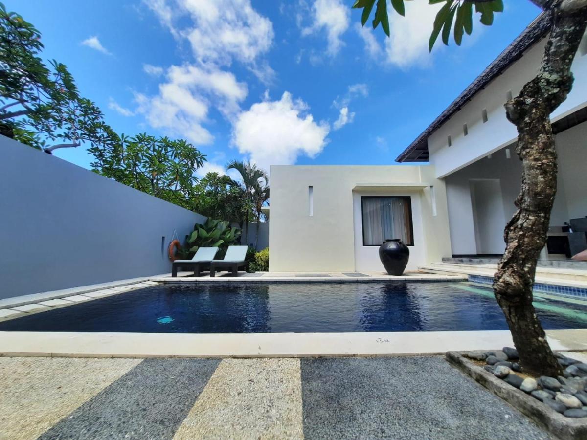The Seminyak Suite - Private Villa Kuta Lombok Buitenkant foto
